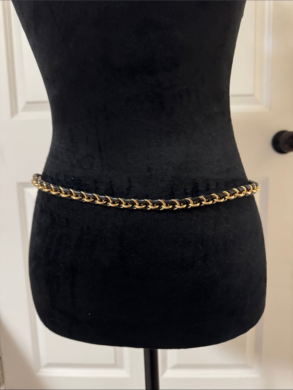 Louis Vuitton Black and Gold Chain Waistbelt with LV Medallion - Picture 6 of 6